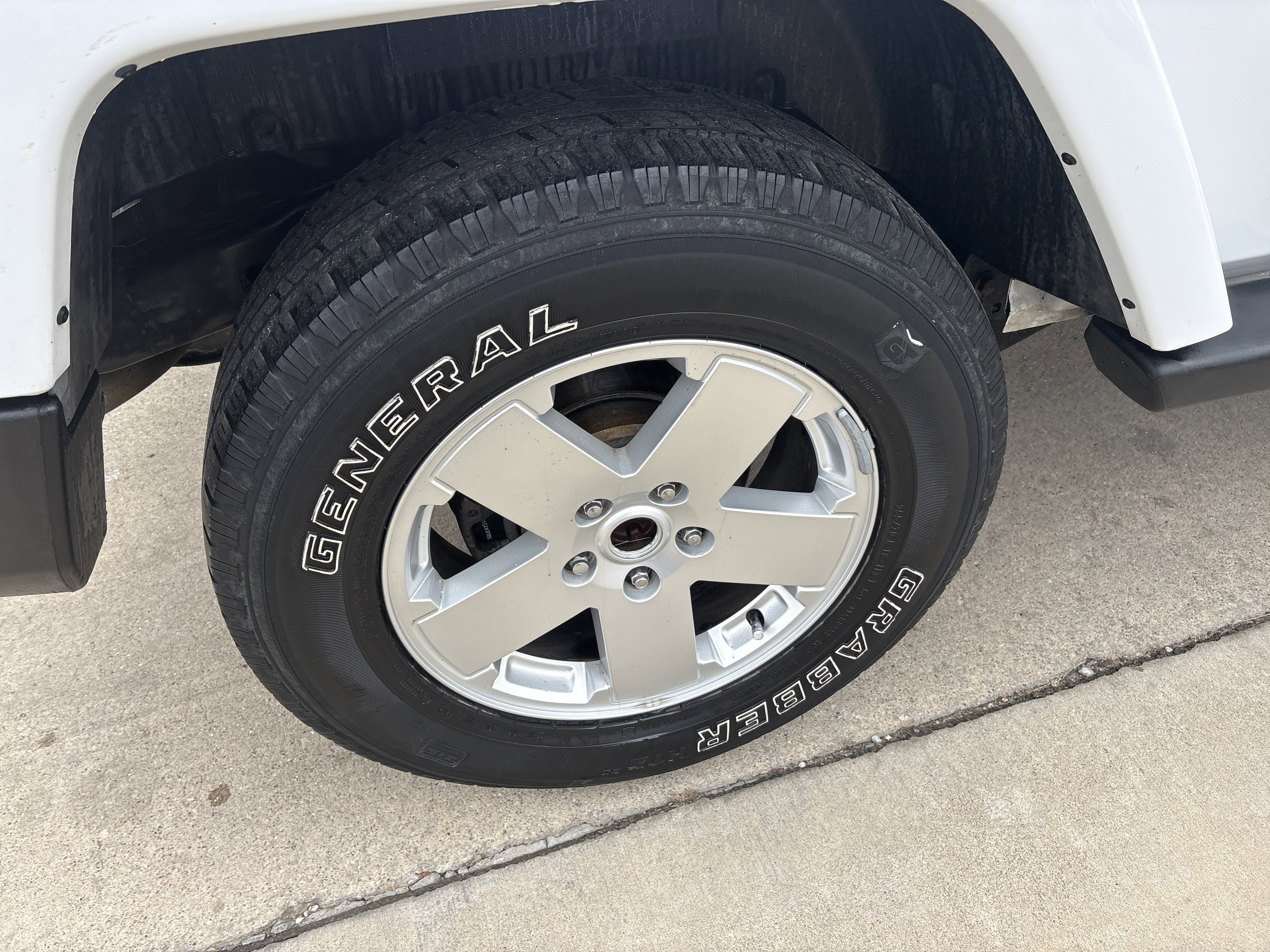 Used 2012 Jeep Wrangler Sahara image 5