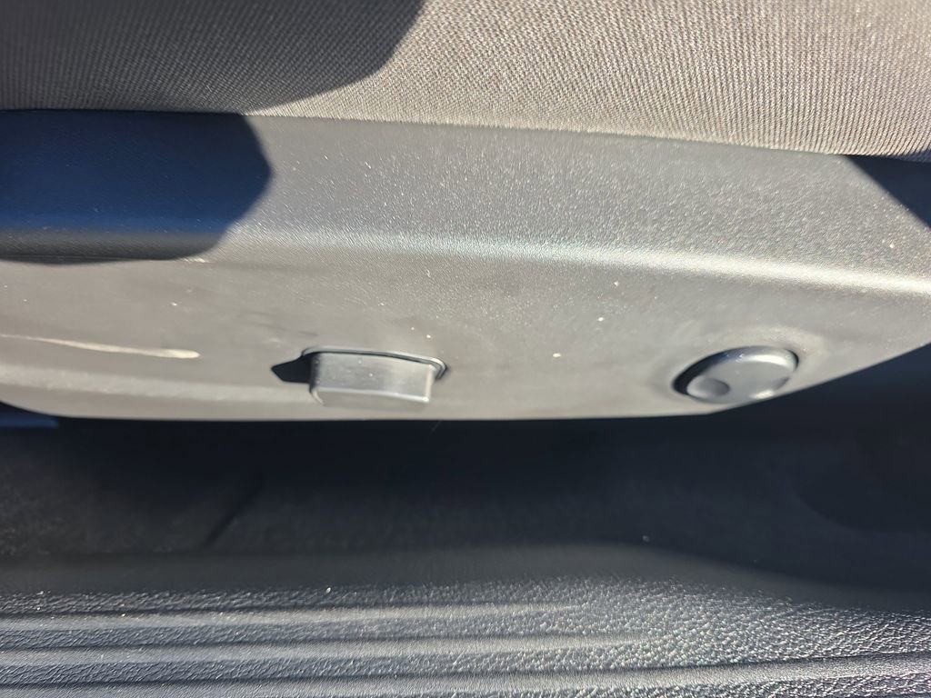 Used 2023 Dodge Challenger R/T w/ Blacktop Package image 16