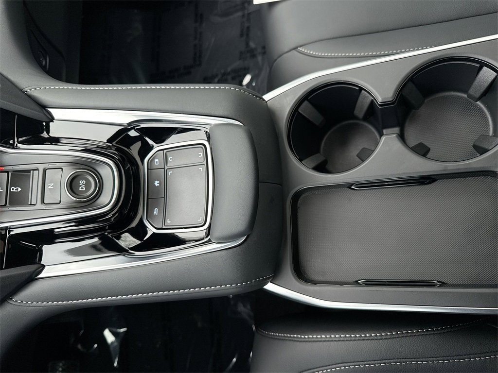 Used 2025 Acura RDX SH-AWD image 21