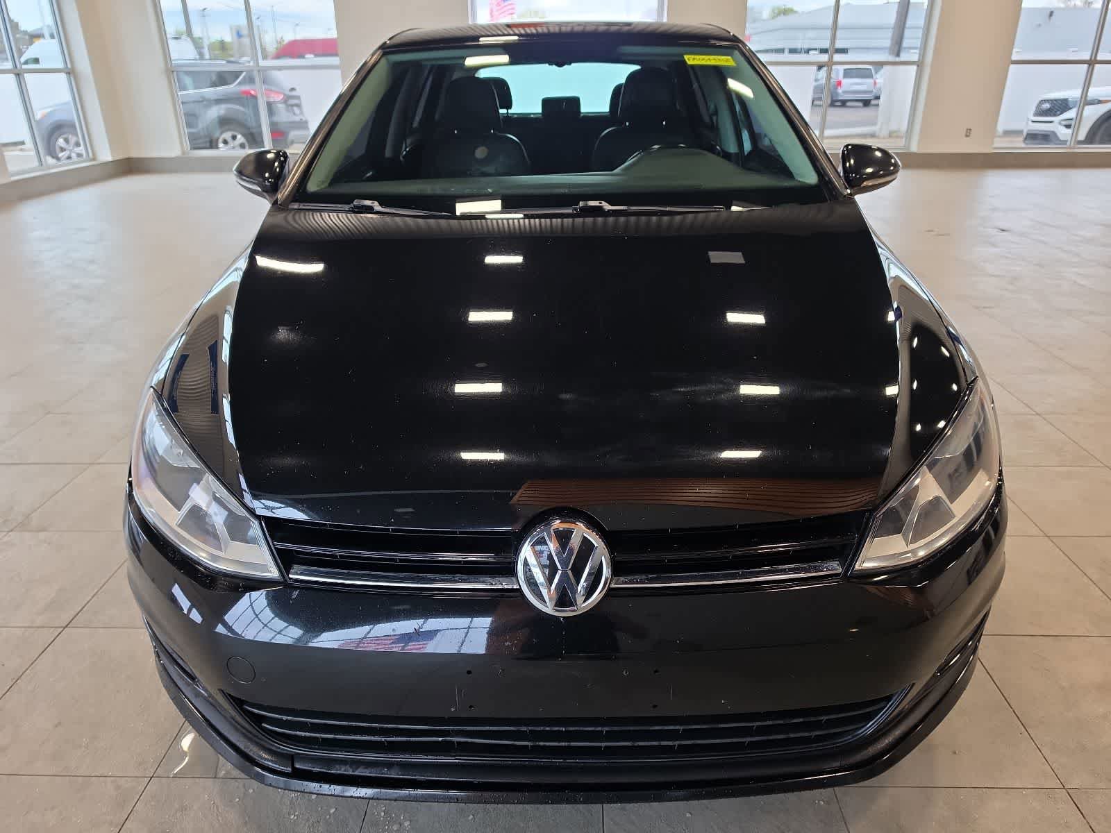 Used 2015 Volkswagen Golf TDI S FWD image 3