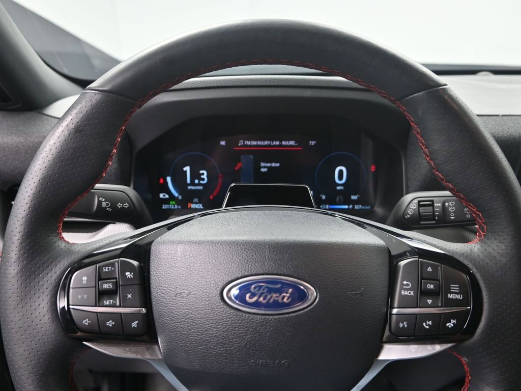 Used 2025 Ford Explorer ST-Line w/ ST-Line Street Pack image 15