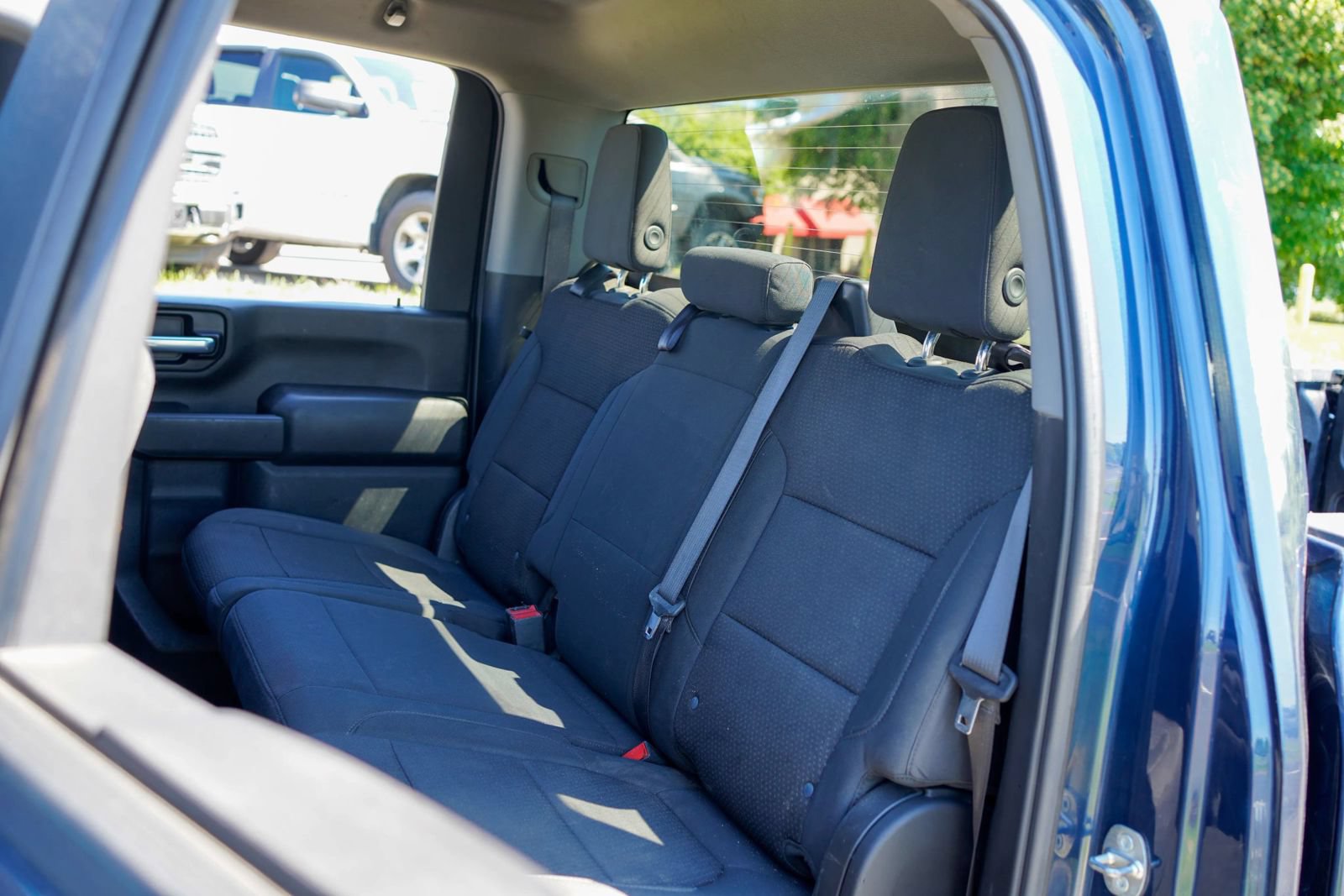 Used 2020 Chevrolet Silverado 2500 Custom w/ Custom Value Package AWD/4WD image 18