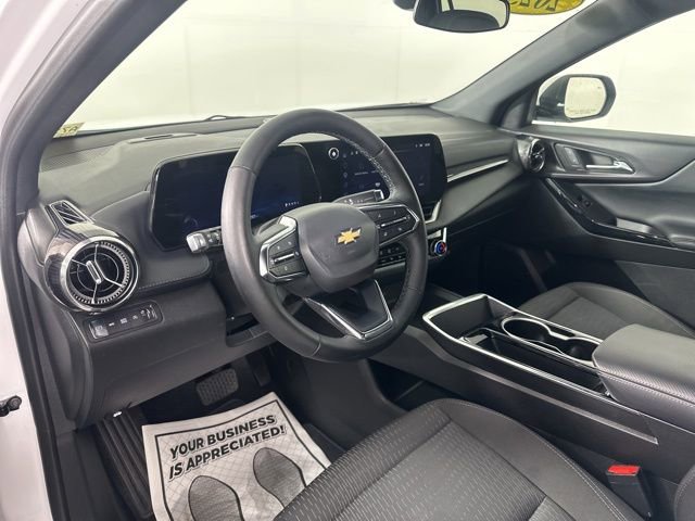 Used 2025 Chevrolet Equinox LT AWD/4WD image 21