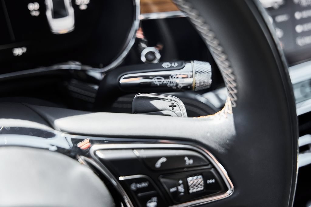 Used 2024 Bentley Flying Spur V8 AWD/4WD image 65