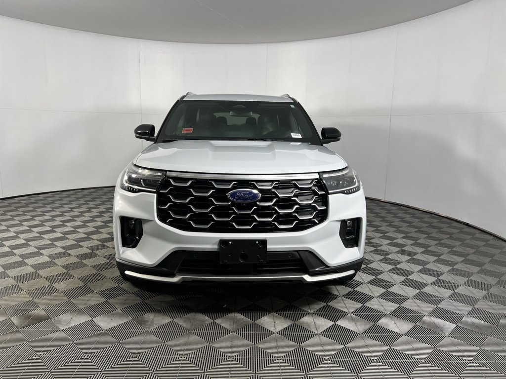 Used 2025 Ford Explorer Platinum w/ LUX Leather Package image 7