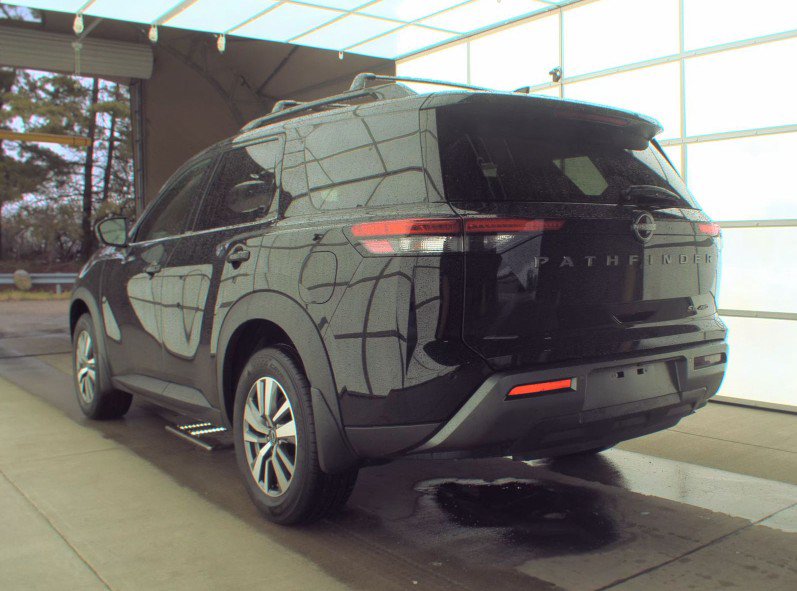 Used 2026 Nissan Pathfinder SL AWD/4WD image 4