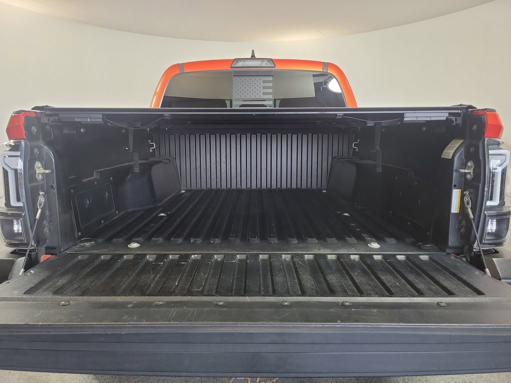 Used 2018 Toyota Tacoma SR5 RWD image 24