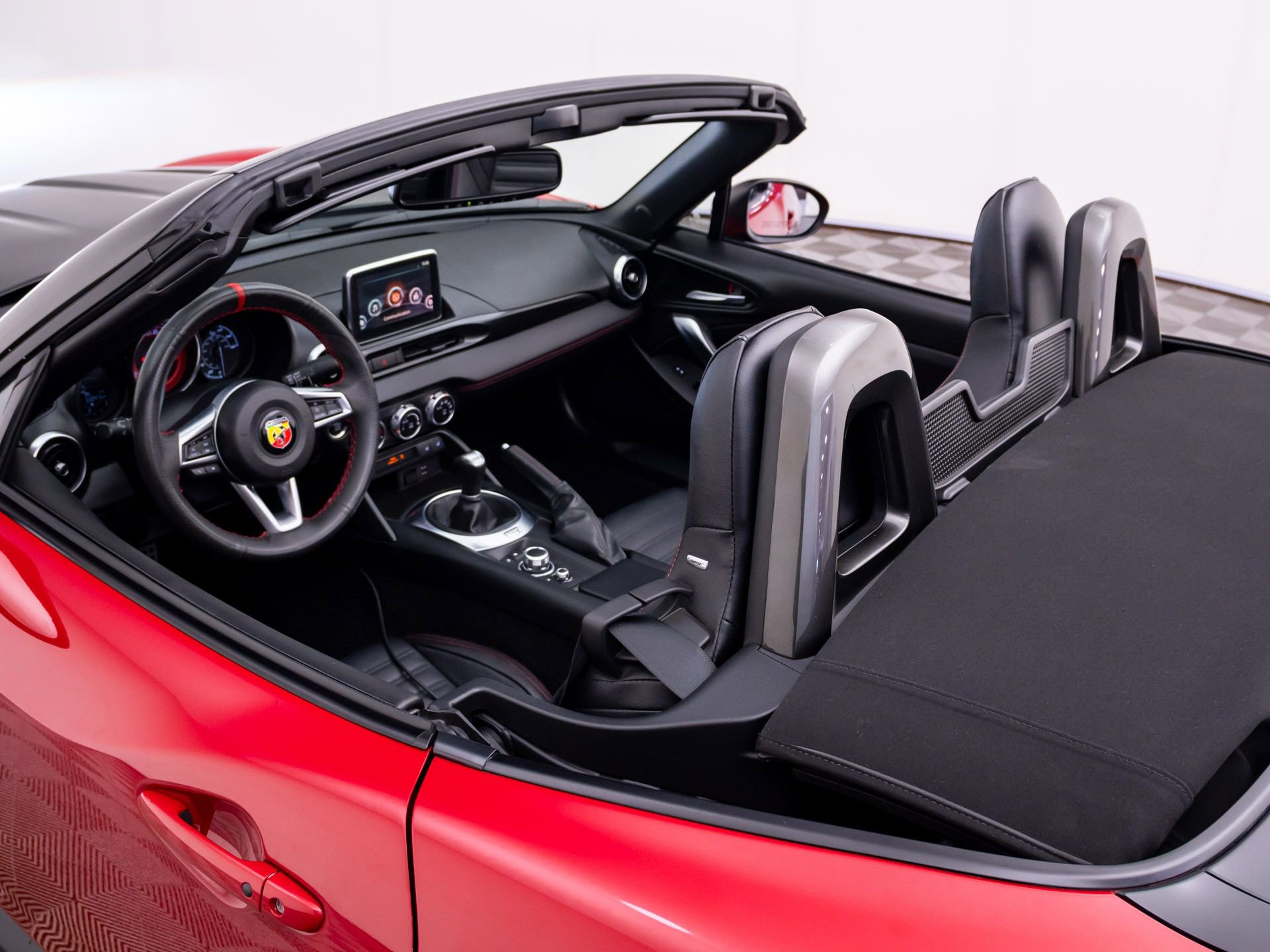 Used 2018 FIAT 124 Spider Abarth w/ Convenience Group RWD image 48