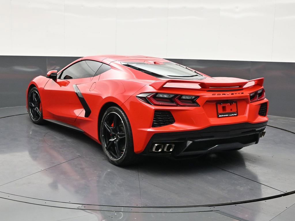 Used 2021 Chevrolet Corvette Stingray Premium Cpe w/ Z51 Performance Package RWD image 3