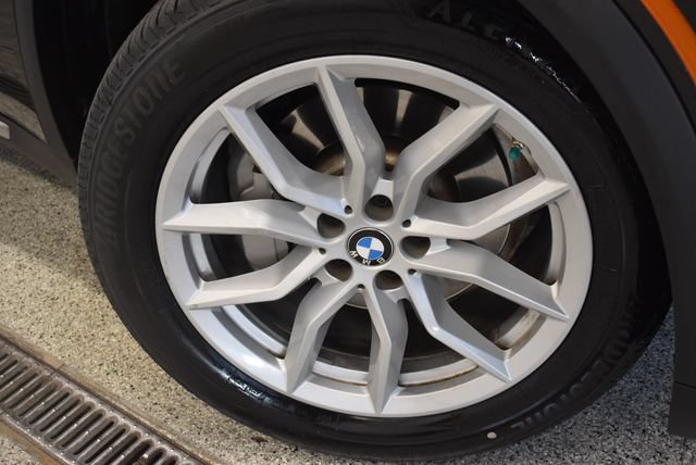 Used 2023 BMW X5 xDrive40i w/ Premium Package AWD/4WD image 31