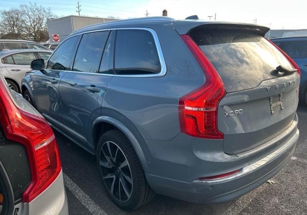 Used 2023 Volvo XC90 B6 Plus w/ Protection Package Premier image 3