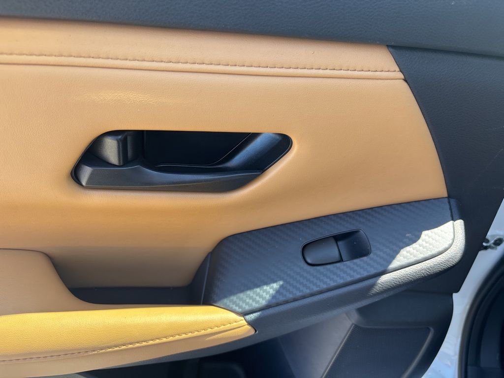 Used 2024 Nissan Sentra SV w/ SV Premium Package FWD image 22