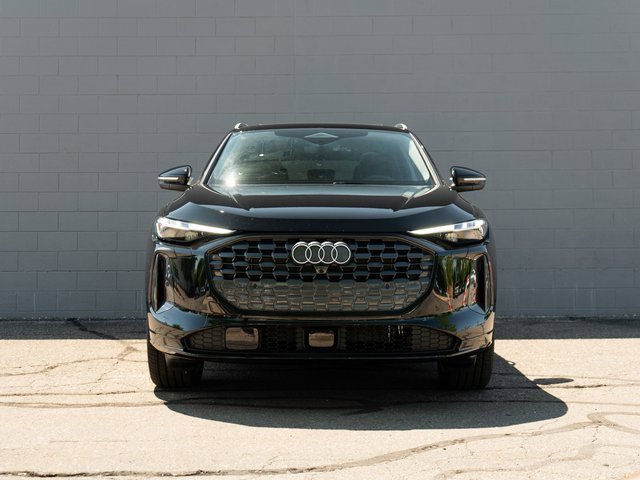 New 2025 Audi Q5 Premium Plus w/ Premium Plus video 2