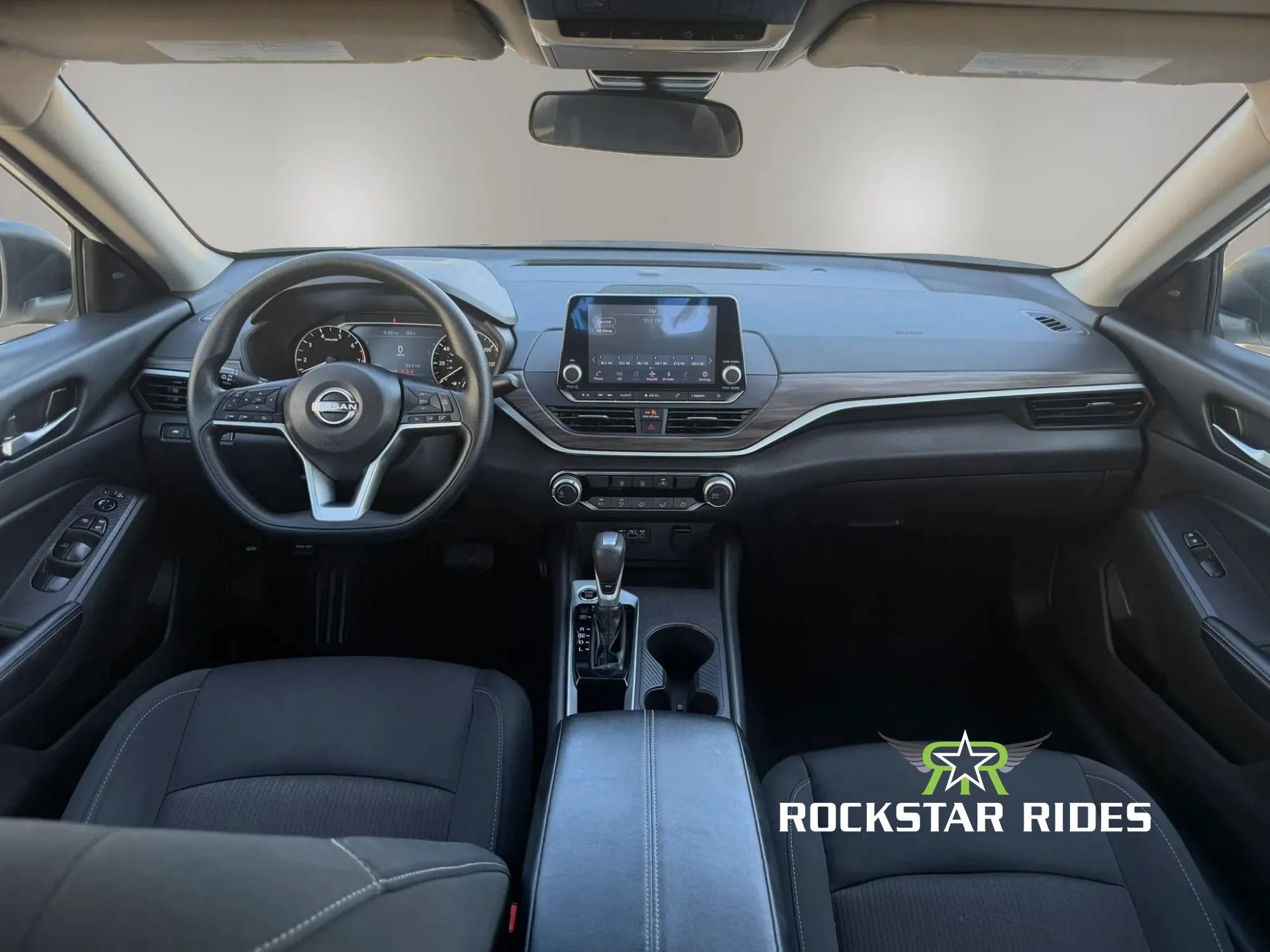 Used 2025 Nissan Altima 2.5 SV FWD image 5