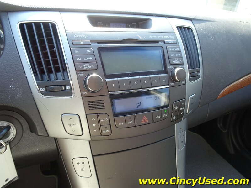 Used 2009 Hyundai Sonata Limited FWD image 16