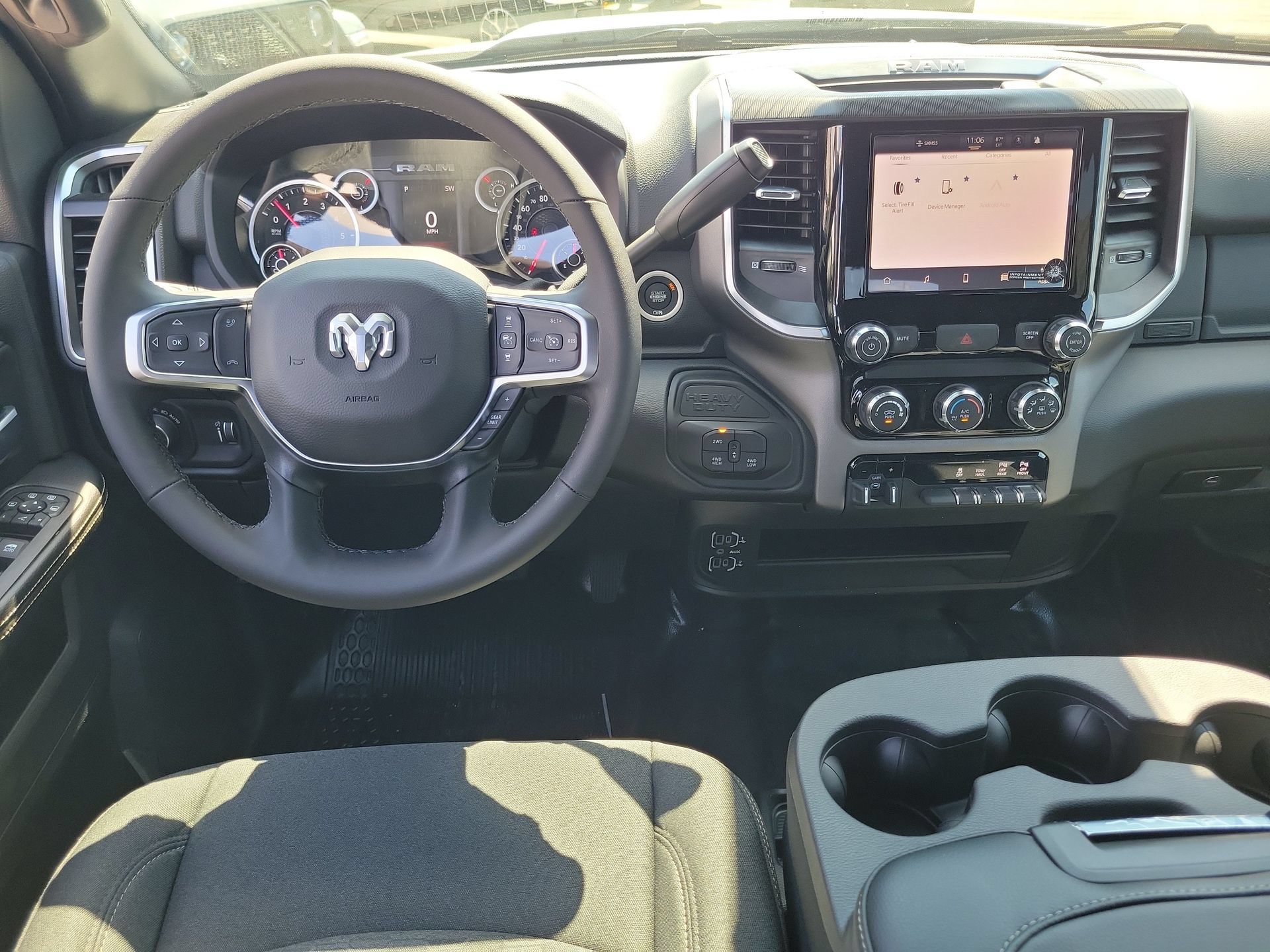New 2026 RAM 2500 Big Horn AWD/4WD image 4