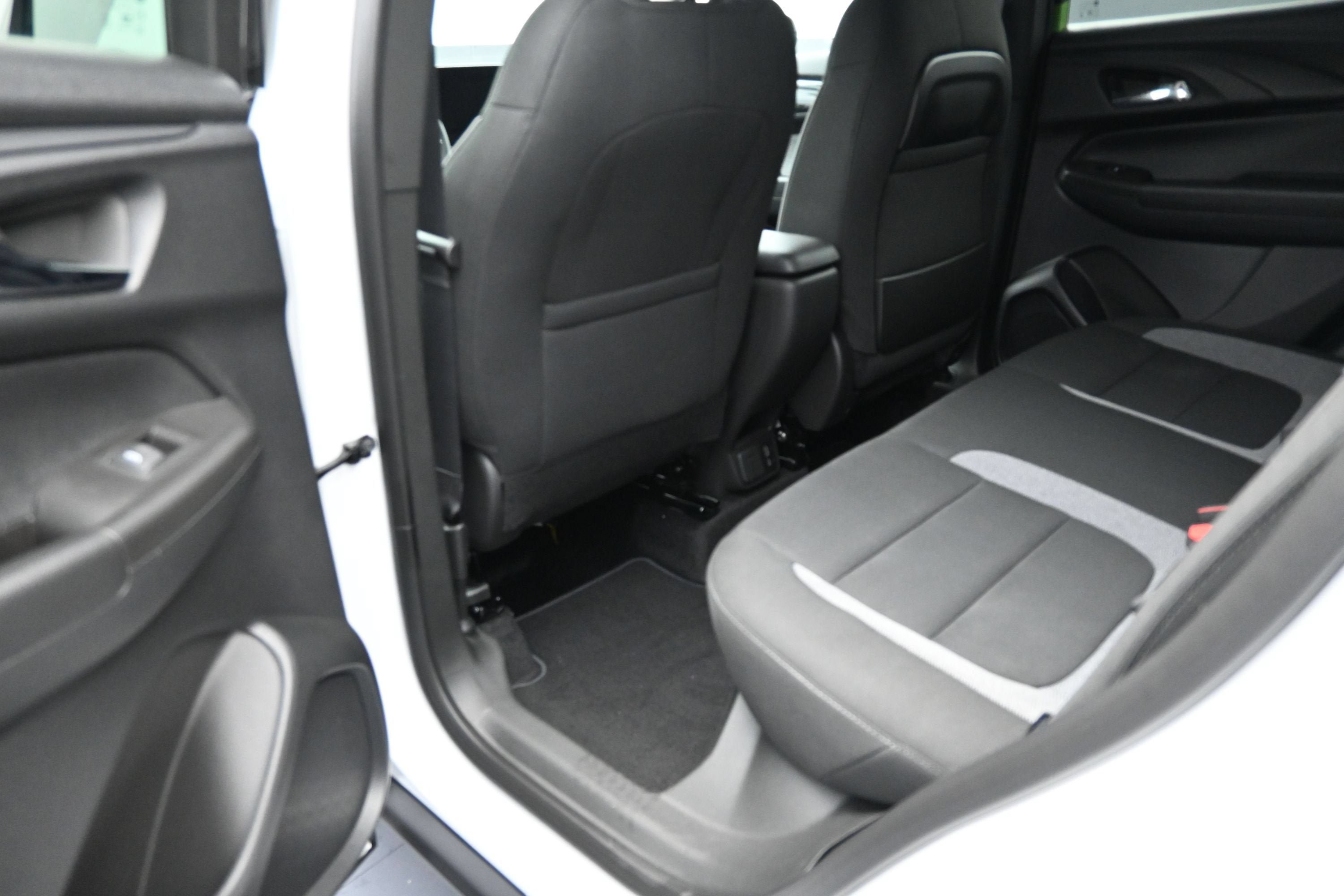 New 2026 Chevrolet TrailBlazer LT w/ Convenience Package FWD image 29