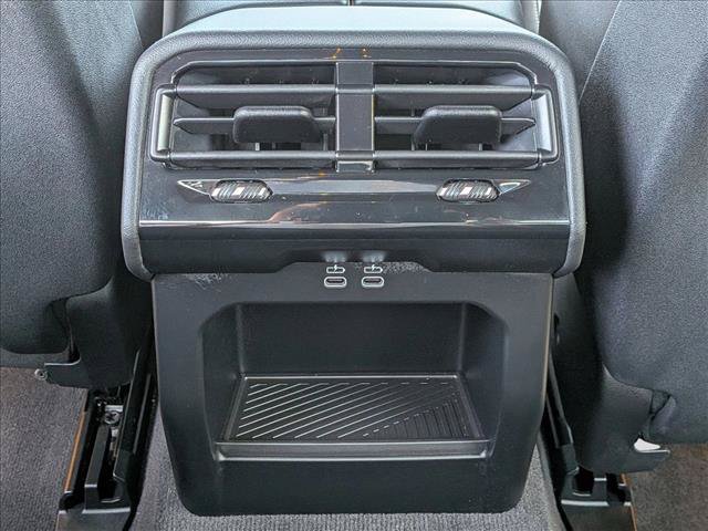 Used 2024 BMW i5 eDrive40i w/ Premium Package RWD image 18