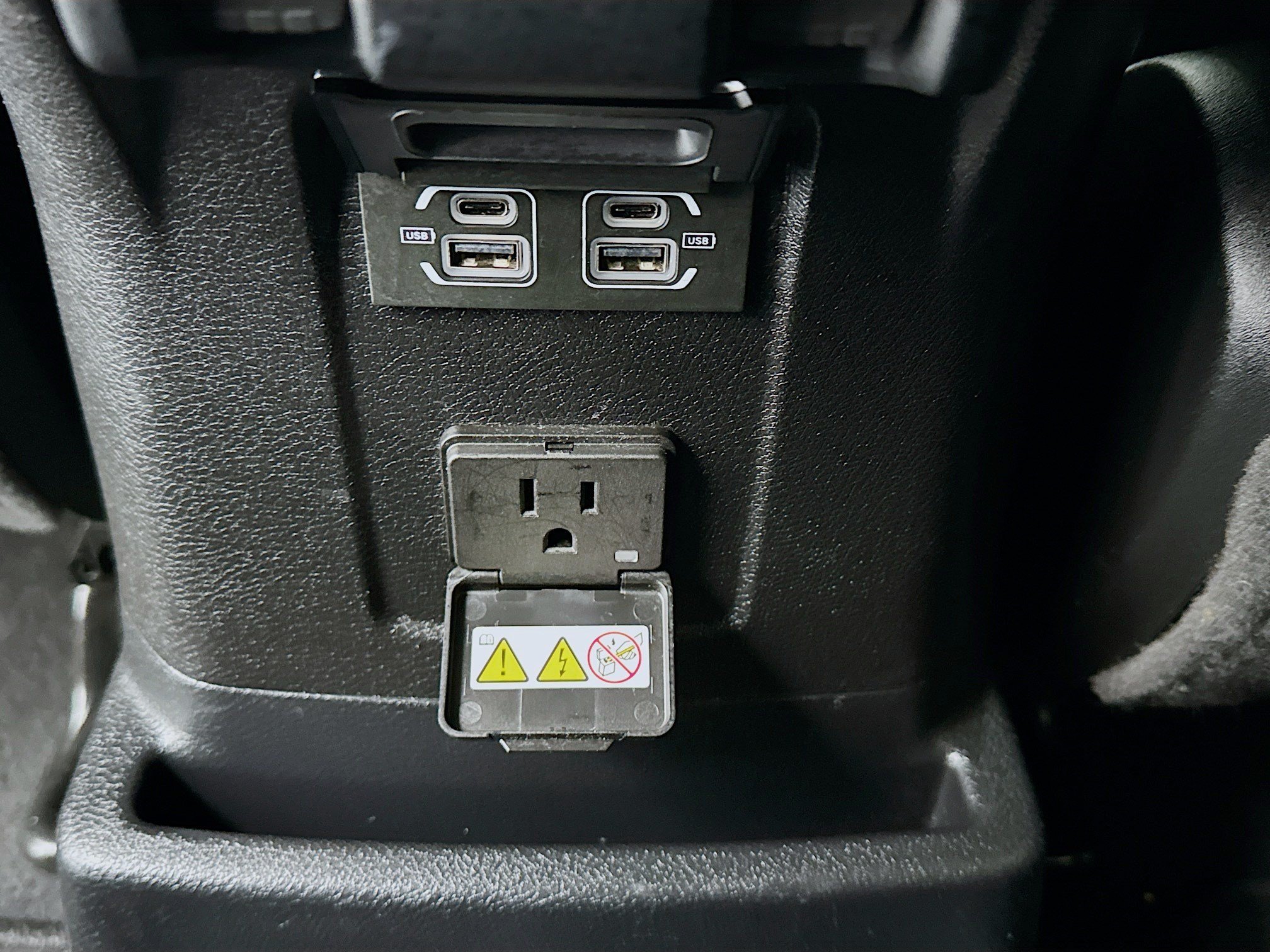 Used 2021 Jeep Wrangler Unlimited Sahara AWD/4WD image 17
