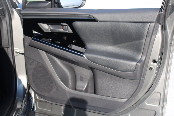 Used 2023 Toyota bZ4X Limited image 18