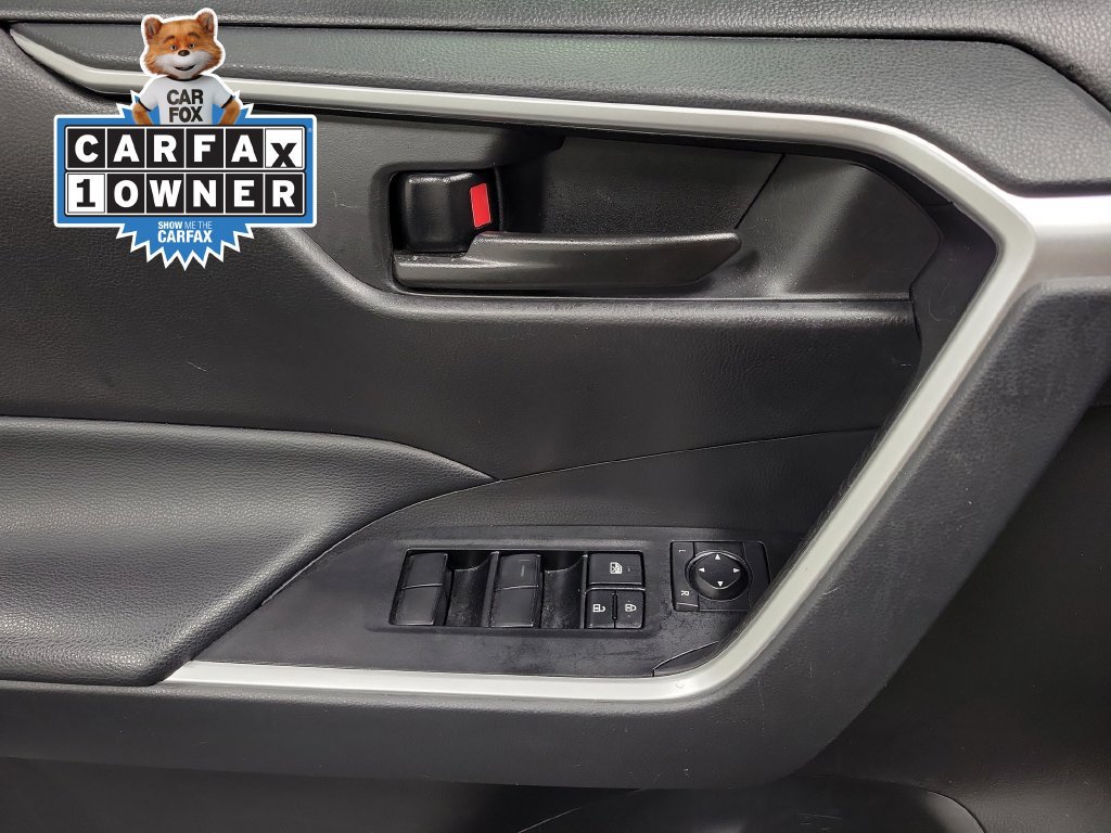 Used 2024 Toyota RAV4 LE FWD image 28