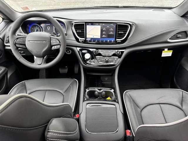 New 2027 Chrysler Pacifica Limited w/ S Appearance Package AWD/4WD image 13