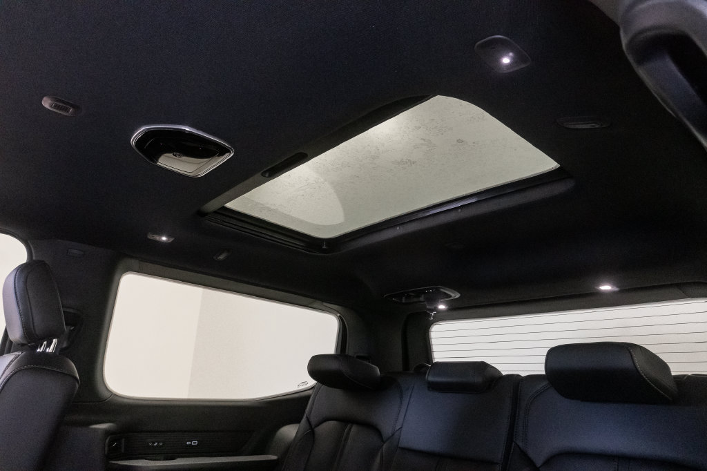 New 2026 Jeep Grand Wagoneer 4WD image 32