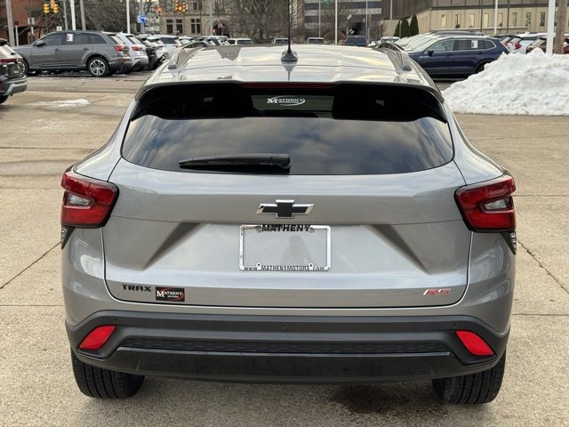 Used 2025 Chevrolet Trax RS w/ Driver Confidence Package image 4