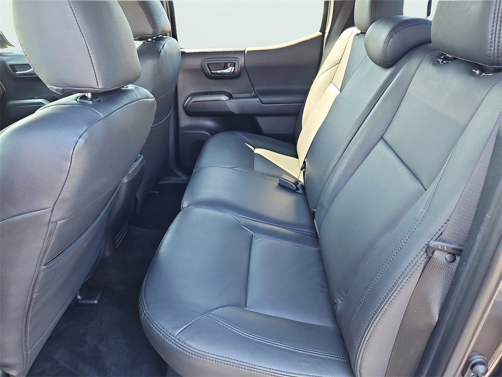 Used 2021 Toyota Tacoma TRD Off-Road image 29