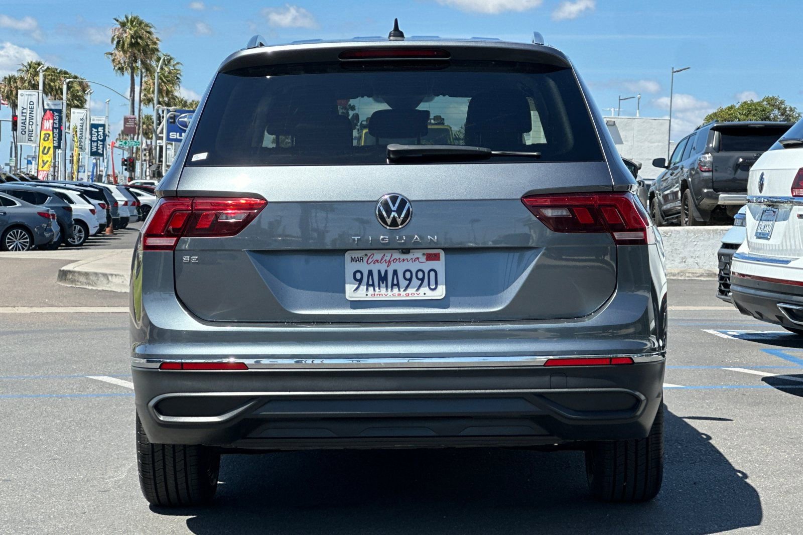 Used 2022 Volkswagen Tiguan SE FWD image 6