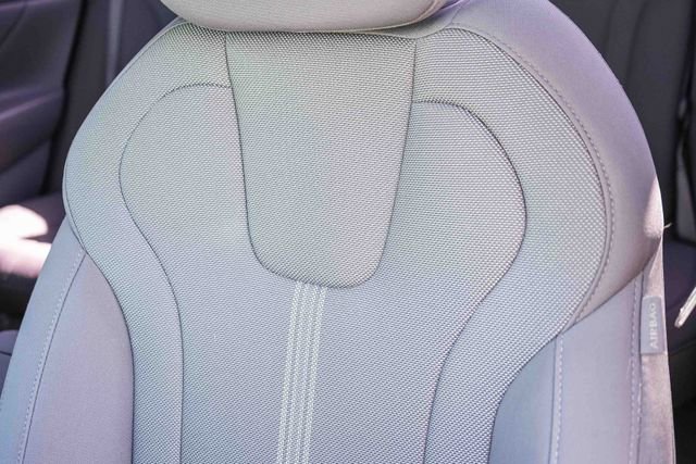 Certified 2024 Hyundai Elantra SE FWD image 25