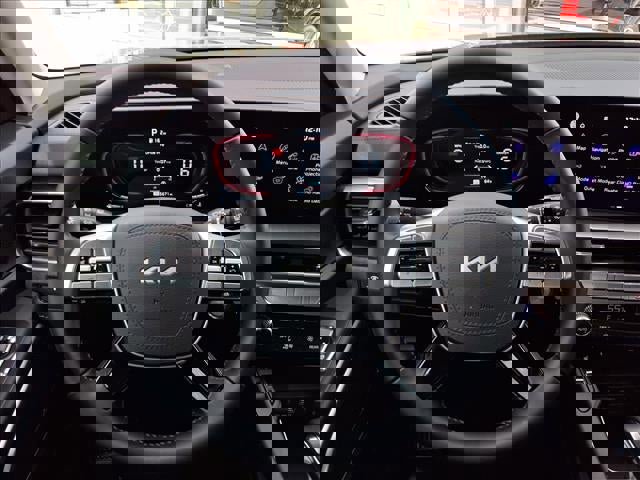 Used 2025 Kia Telluride S image 15