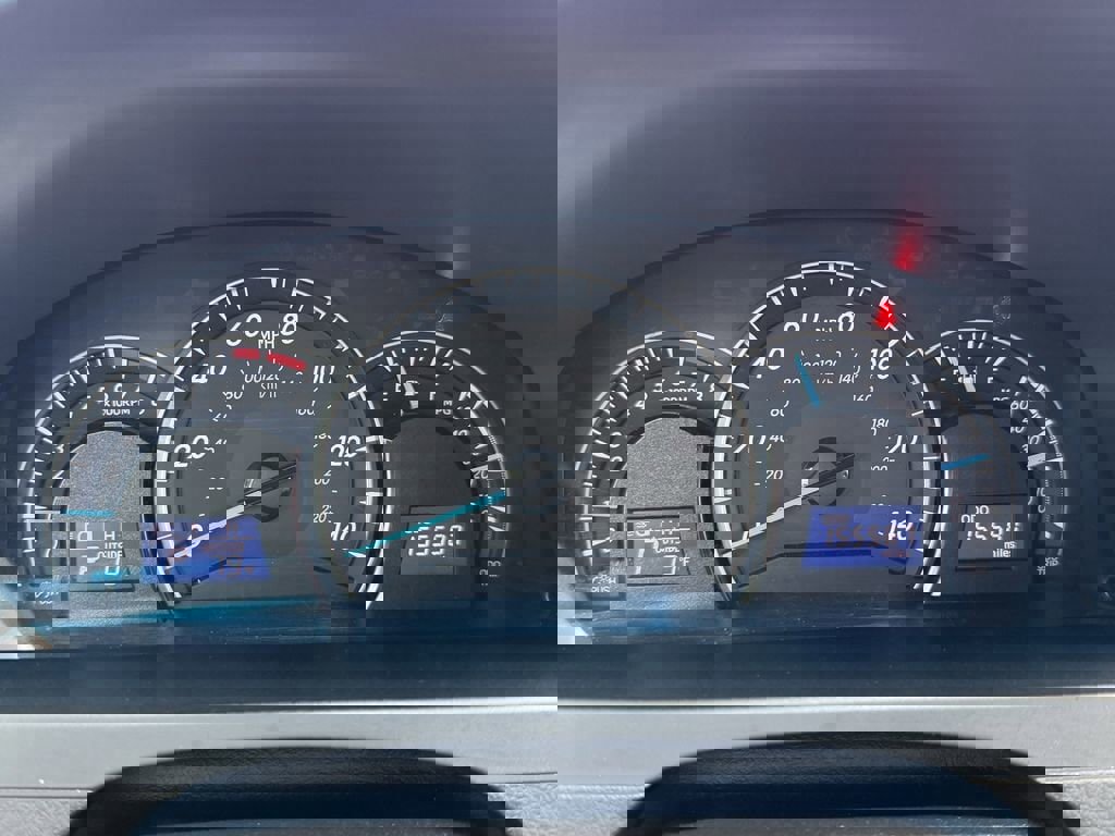 Used 2013 Toyota Camry LE image 31