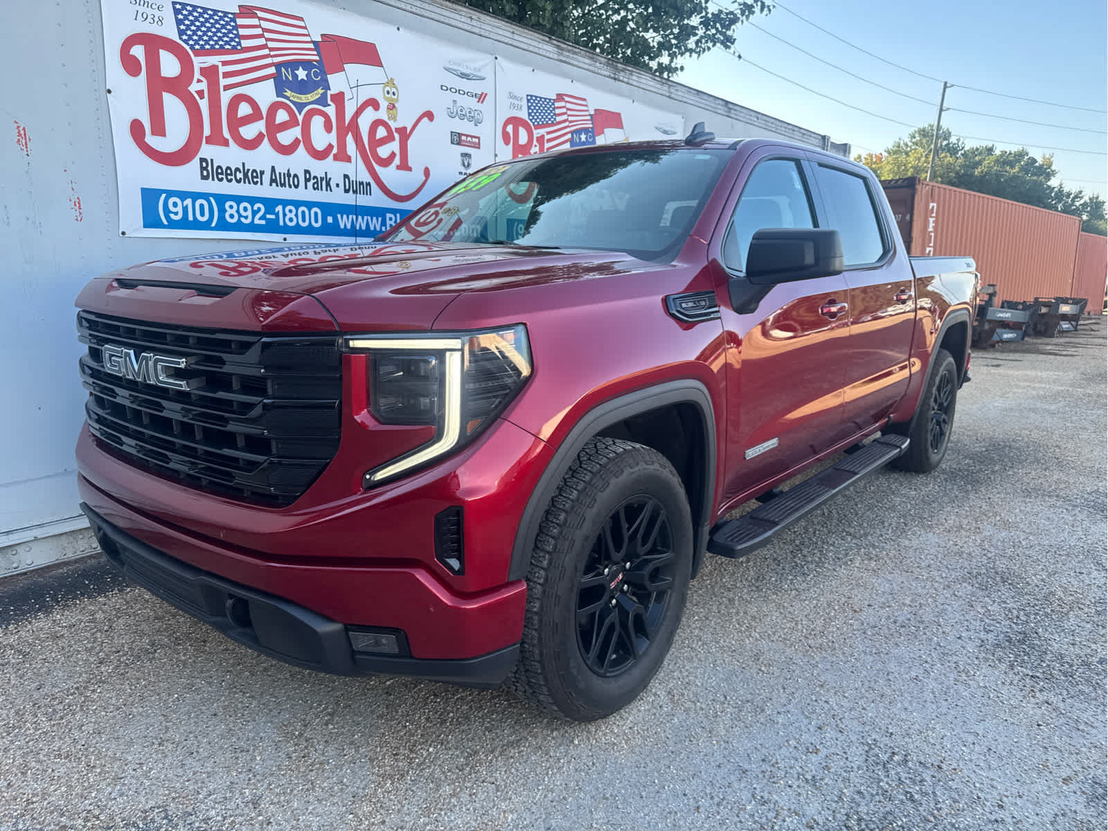 Used 2023 GMC Sierra 1500 Elevation AWD/4WD image 6