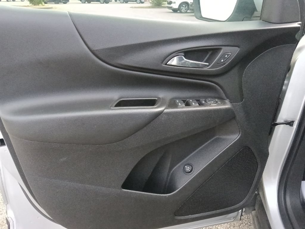 Used 2022 Chevrolet Equinox LT FWD image 11