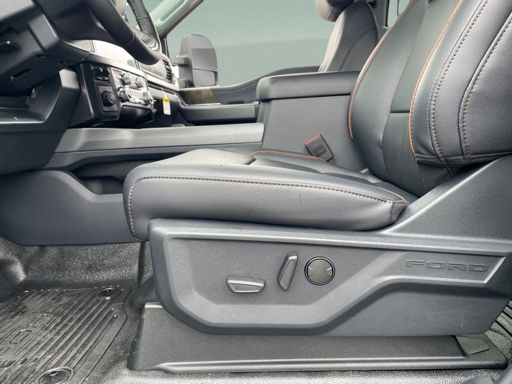 New 2026 Ford F350 Lariat w/ FX4 Off-Road Package image 16