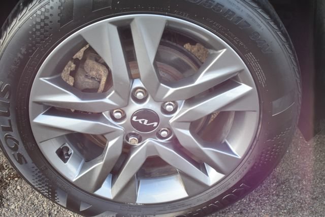 Used 2023 Kia Seltos LX AWD/4WD image 39