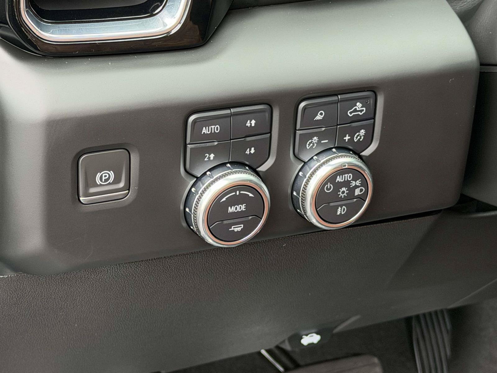 Used 2024 GMC Sierra 1500 Denali Ultimate AWD/4WD image 19