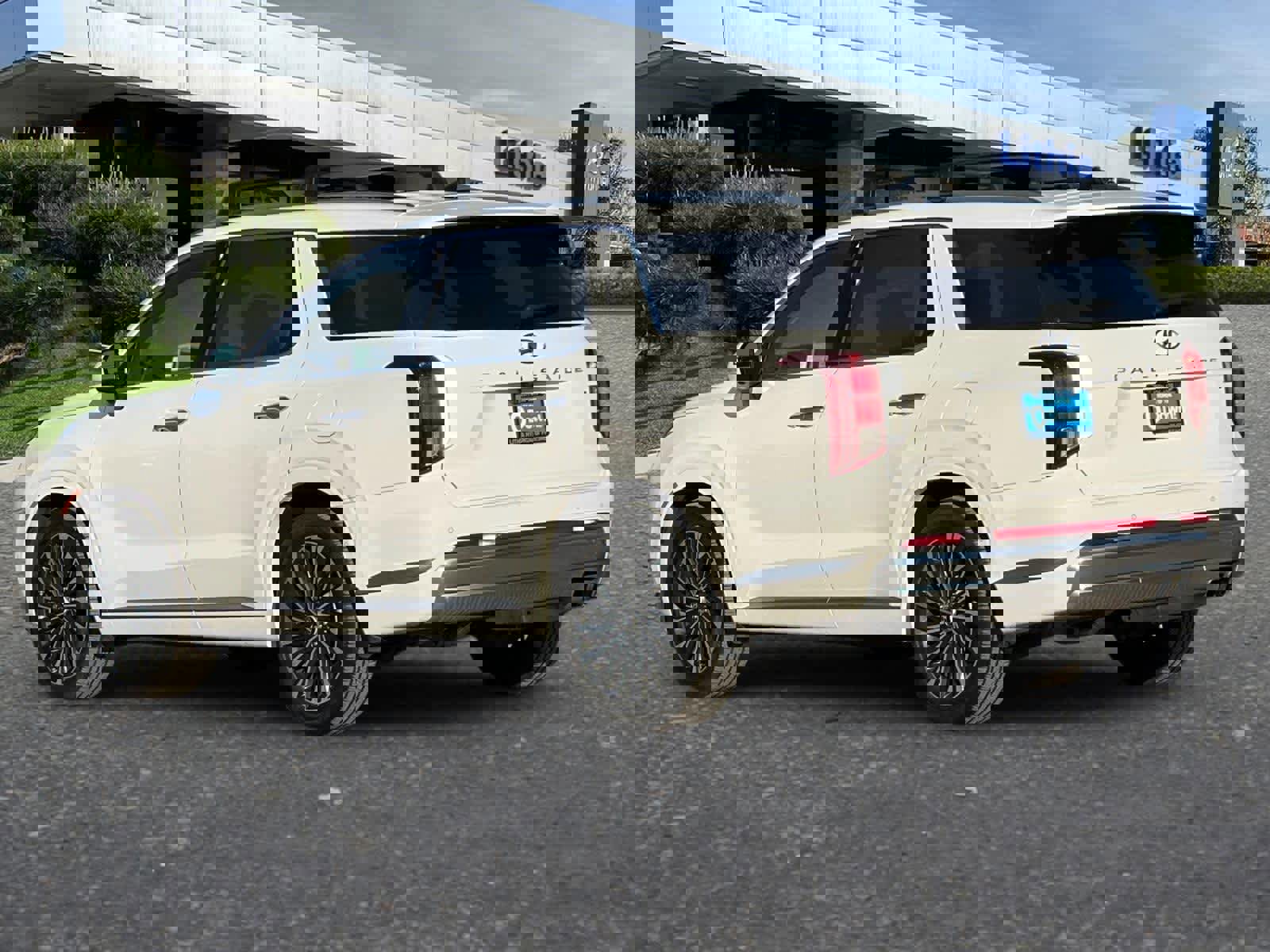 Used 2023 Hyundai Palisade Calligraphy image 7