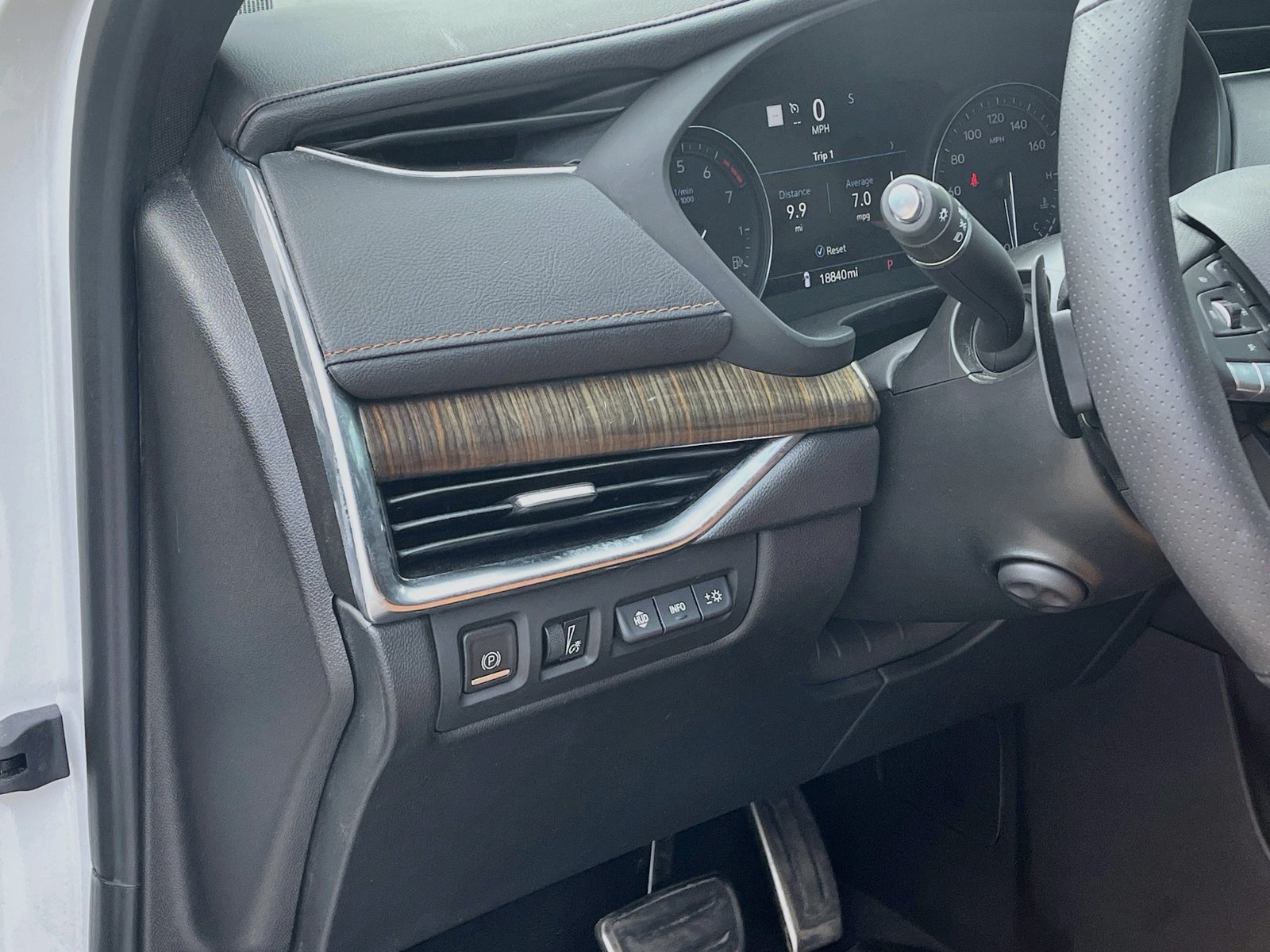 Used 2021 Cadillac XT4 Sport FWD image 10