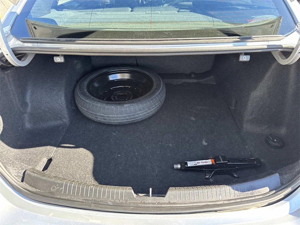 Used 2022 Chevrolet Malibu LT image 9