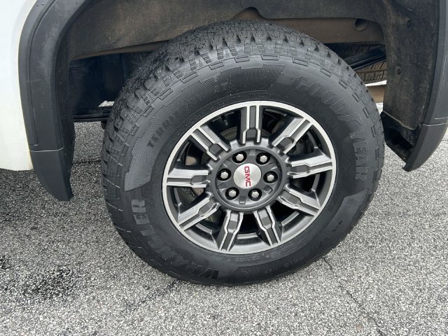 Used 2024 GMC Sierra 1500 AT4 AWD/4WD image 11