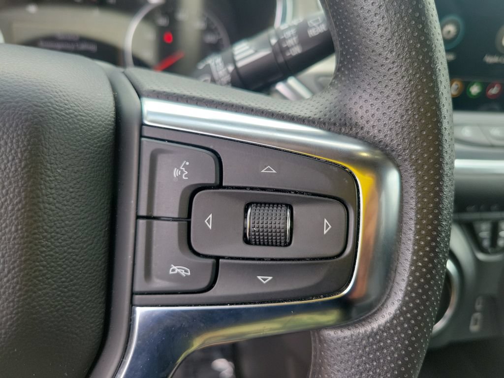 Used 2025 Chevrolet Blazer LT FWD image 30