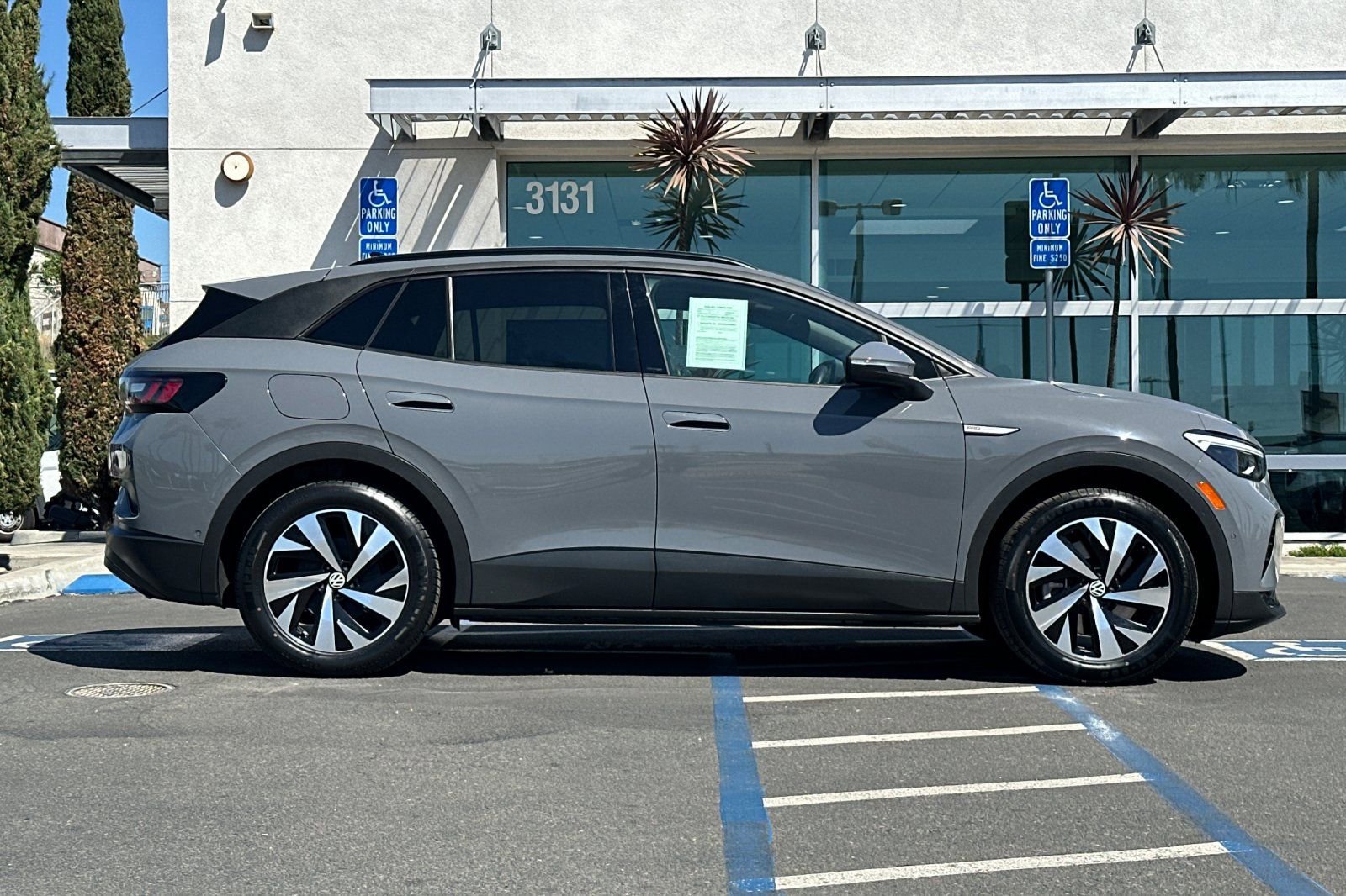 Certified 2023 Volkswagen ID.4 Pro image 3