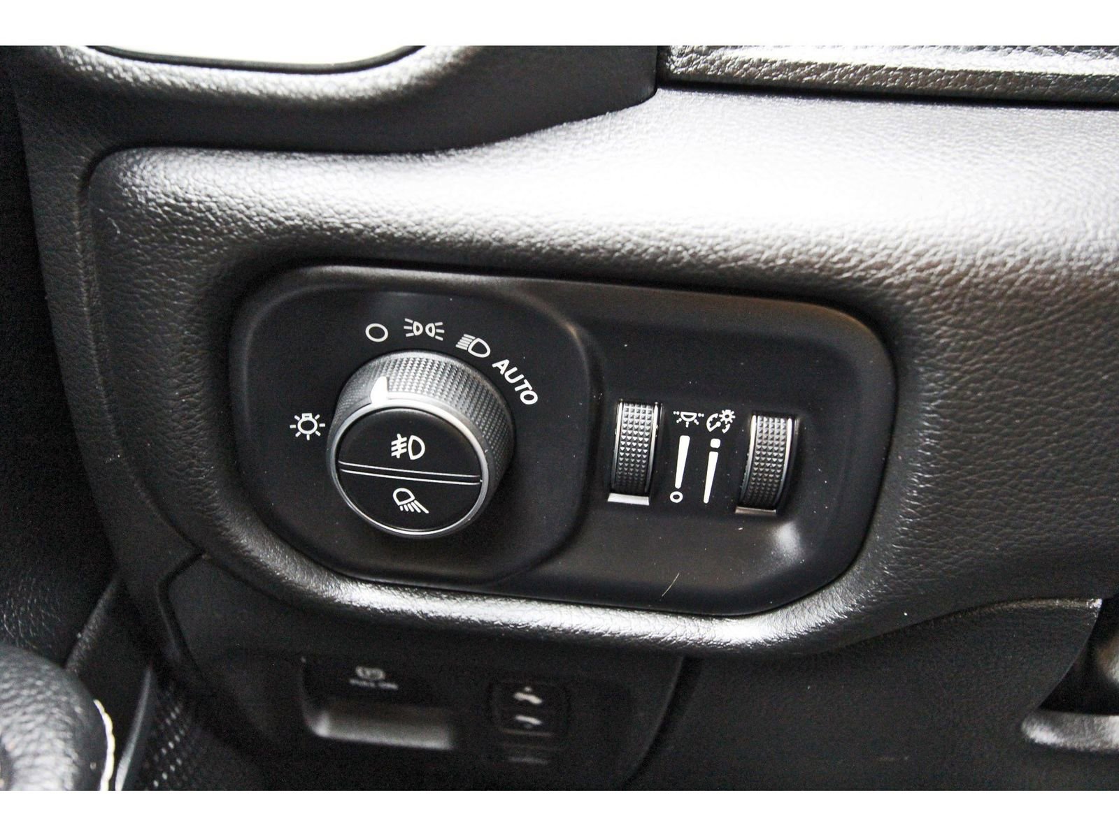 Used 2023 RAM 1500 Laramie image 18