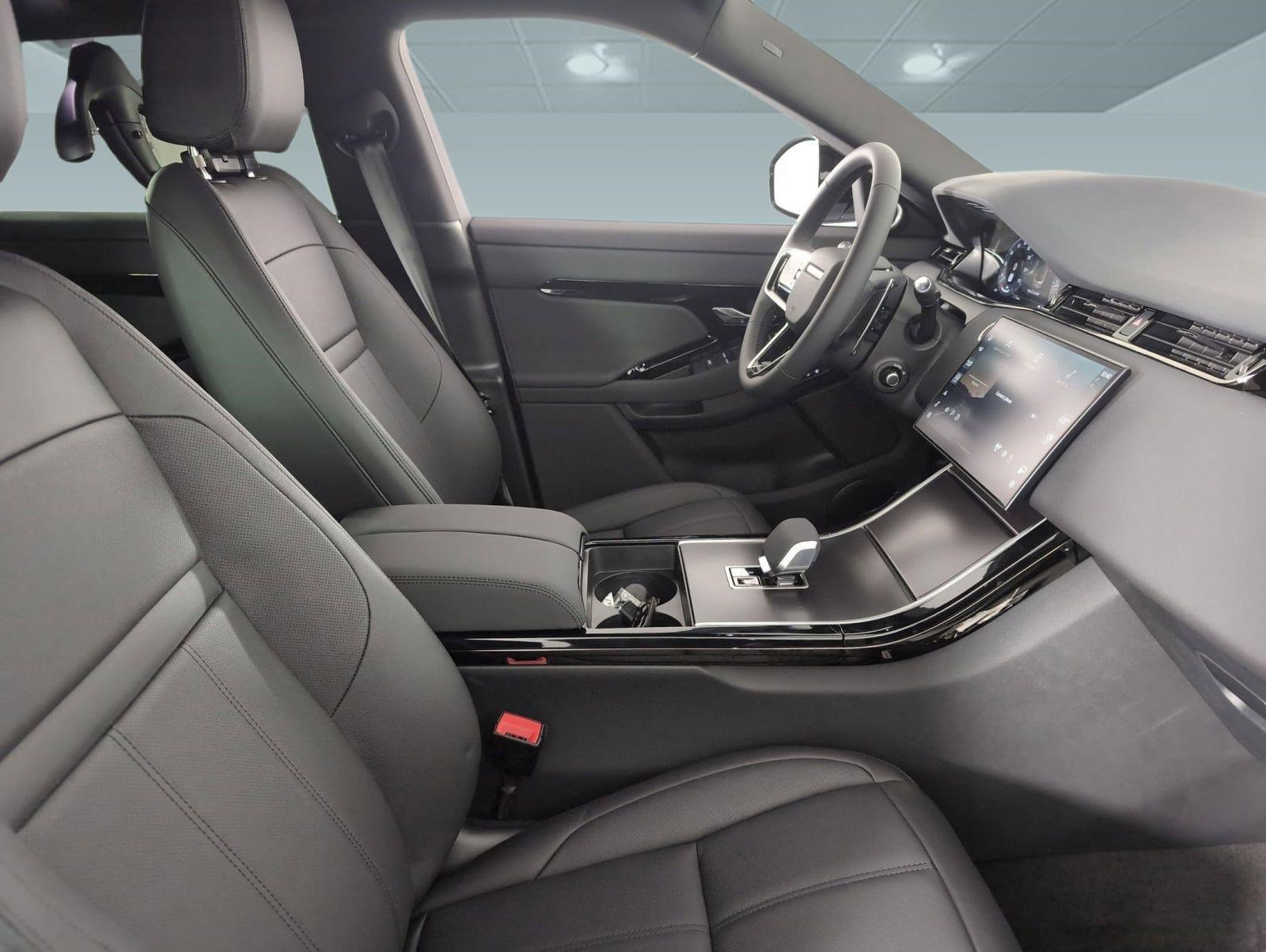 Certified 2026 Land Rover Range Rover Evoque Dynamic SE image 19