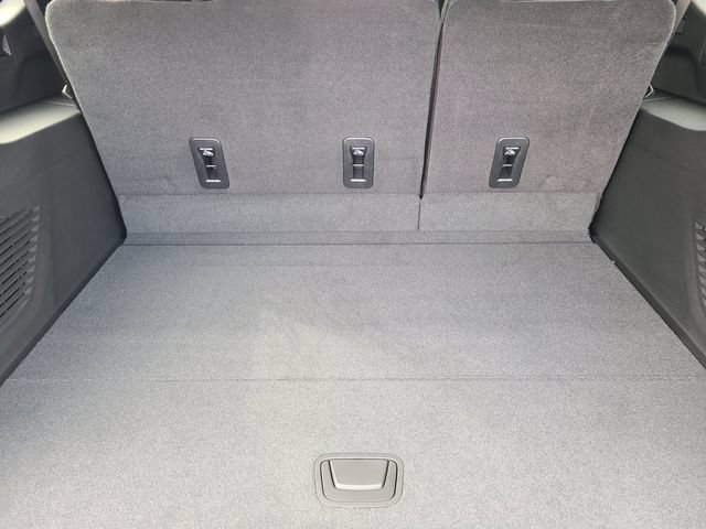 New 2026 Chevrolet Suburban LT w/ Comfort Package RWD image 9