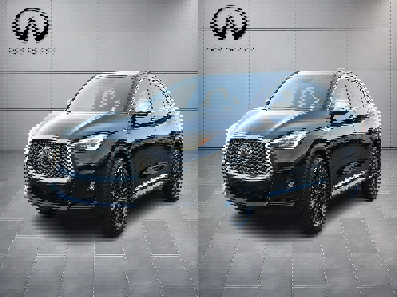 Used 2024 INFINITI QX55 Essential w/ Accent Package image 1