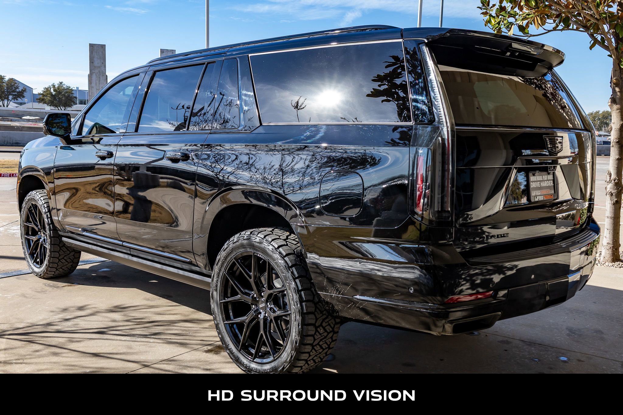 Used 2026 Cadillac Escalade ESV Platinum Sport w/ LPO, ONYX Package image 7