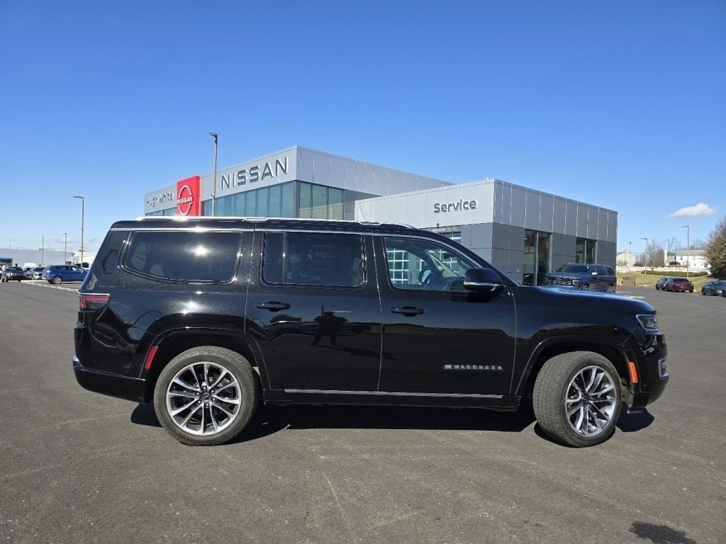 Used 2023 Jeep Wagoneer Series III w/ Premium Group I image 15
